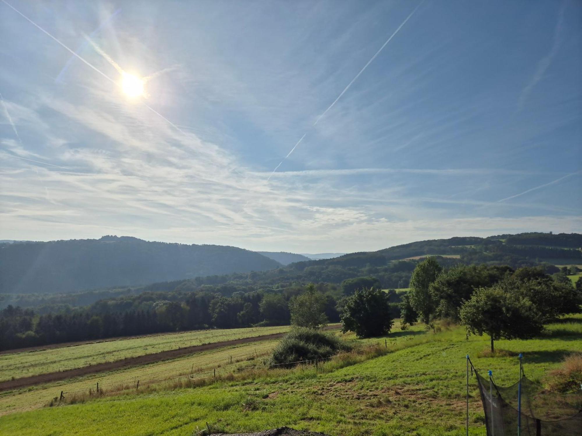 Serenity Vista Retreat Bnb Bescheid Exterior photo